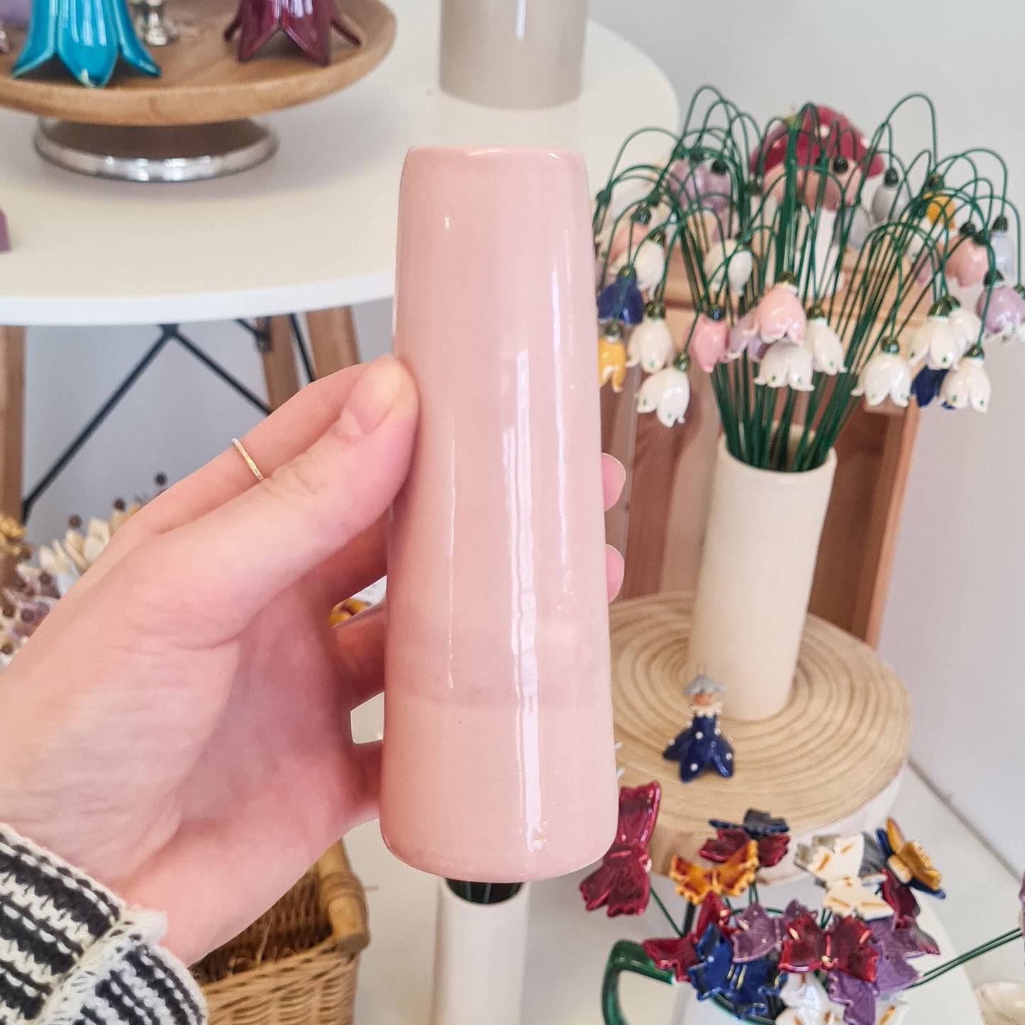 Handgemachte Keramik Vase schmal rosa
