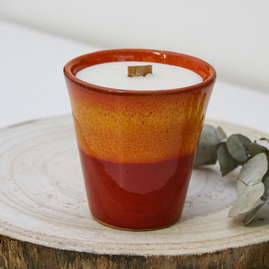 Kerze im Keramikbecher + Geschenkbox - Lavendel