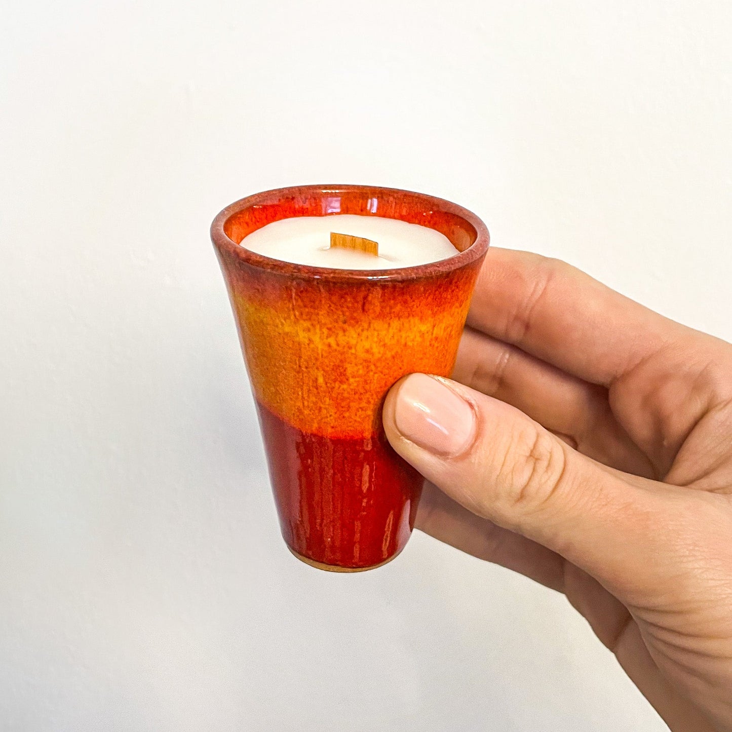 Kerze im Keramikbecher + Geschenkbox - Lavendel
