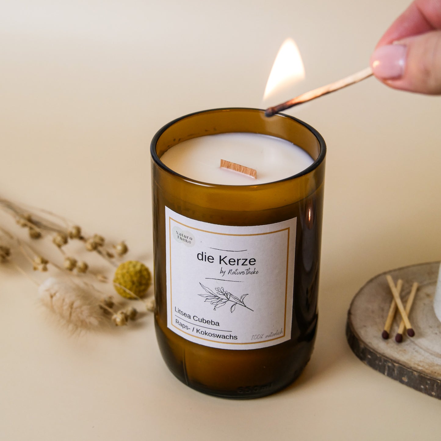 Kerze in Weinflasche - Litsea Cubeba