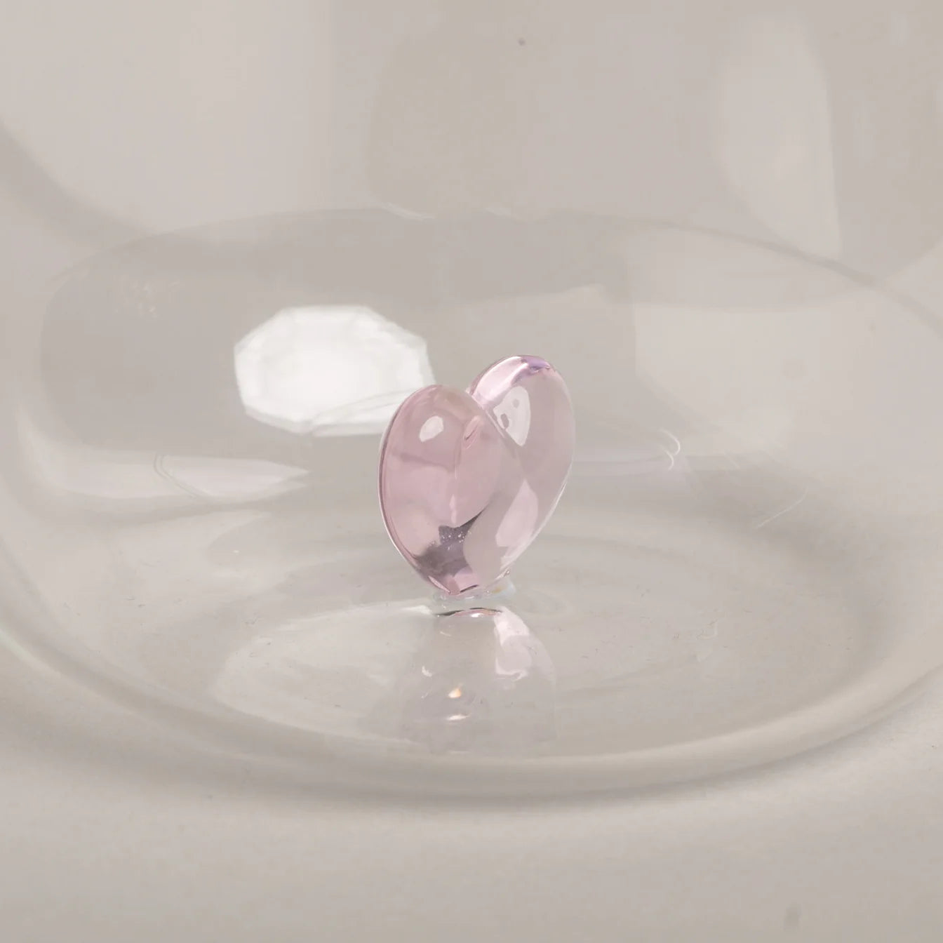 Trinkglas Herzfigur rosa
