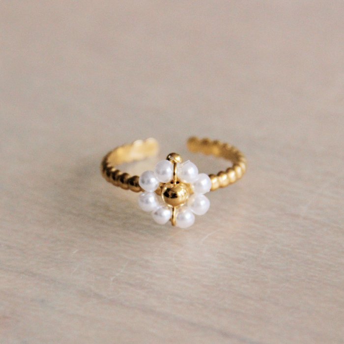 Marie Ring