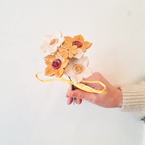 handgemachte Blumen aus Keramik Wien