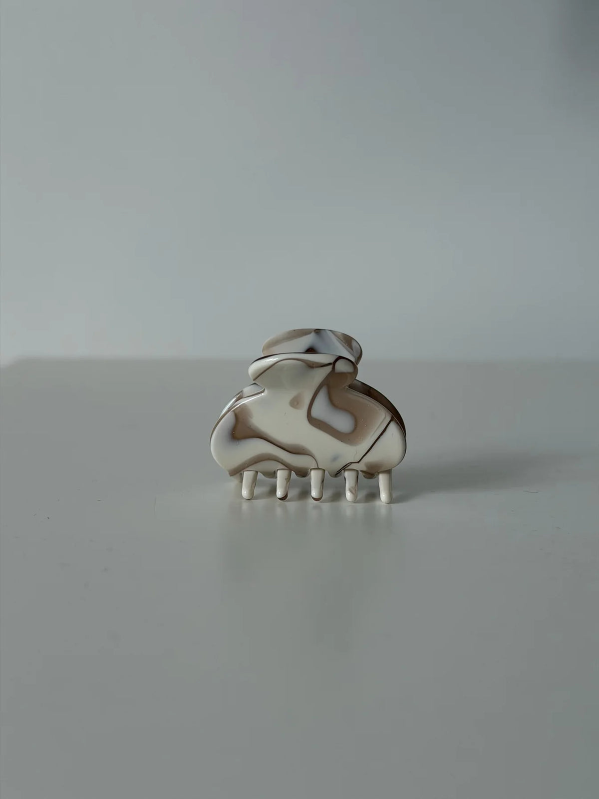 Emi Clip