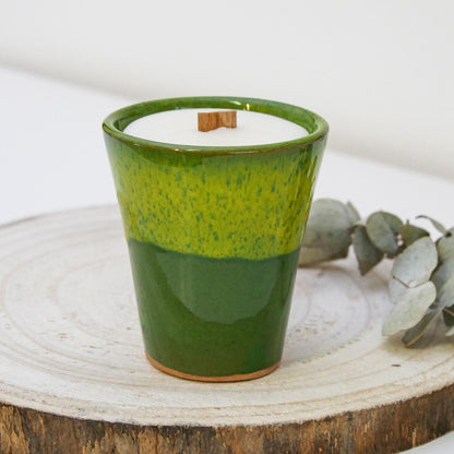 Kerze im Keramikbecher + Geschenkbox - Grüner Tee & Zitrone