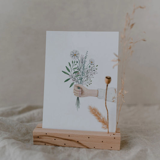 Postkarte Eulenschnitt - Blumenhand